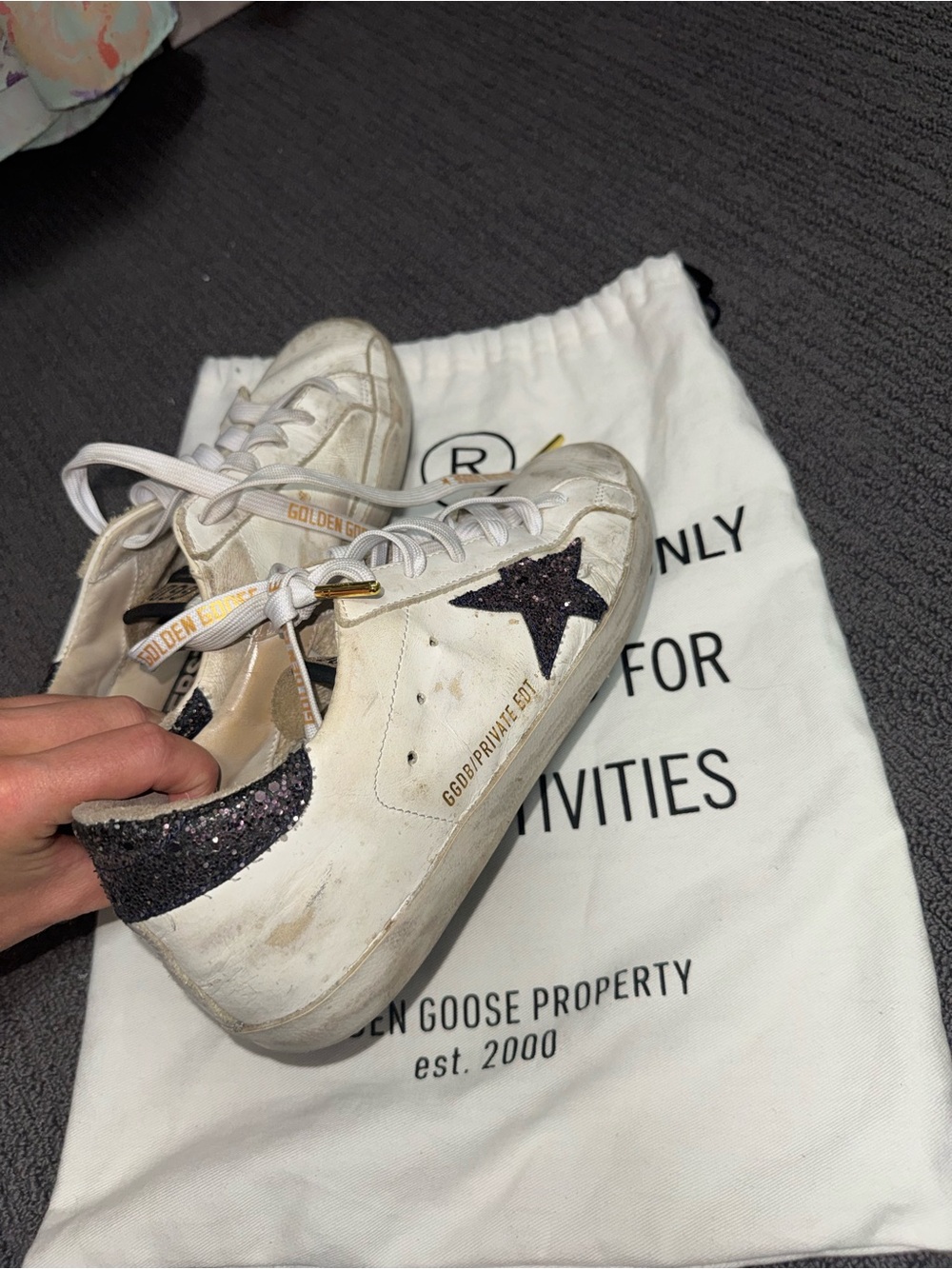 Golden Goose White Low-Top Sneakers with Navy Star - Picture 7 of 12
